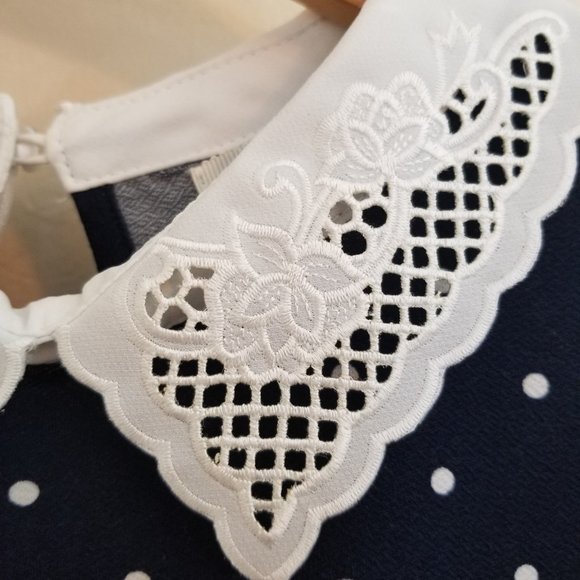 Faith And Joy Women's Blouse w/Peter Pan Collar and Polka Dots size Small - Picture 4 of 8